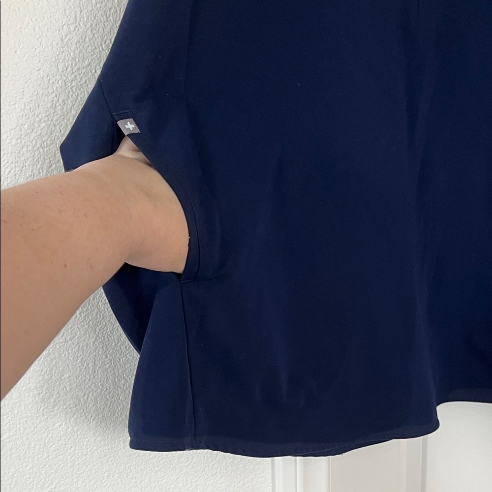 Figs Deep Blue Scrub Set - Picture 4 of 6